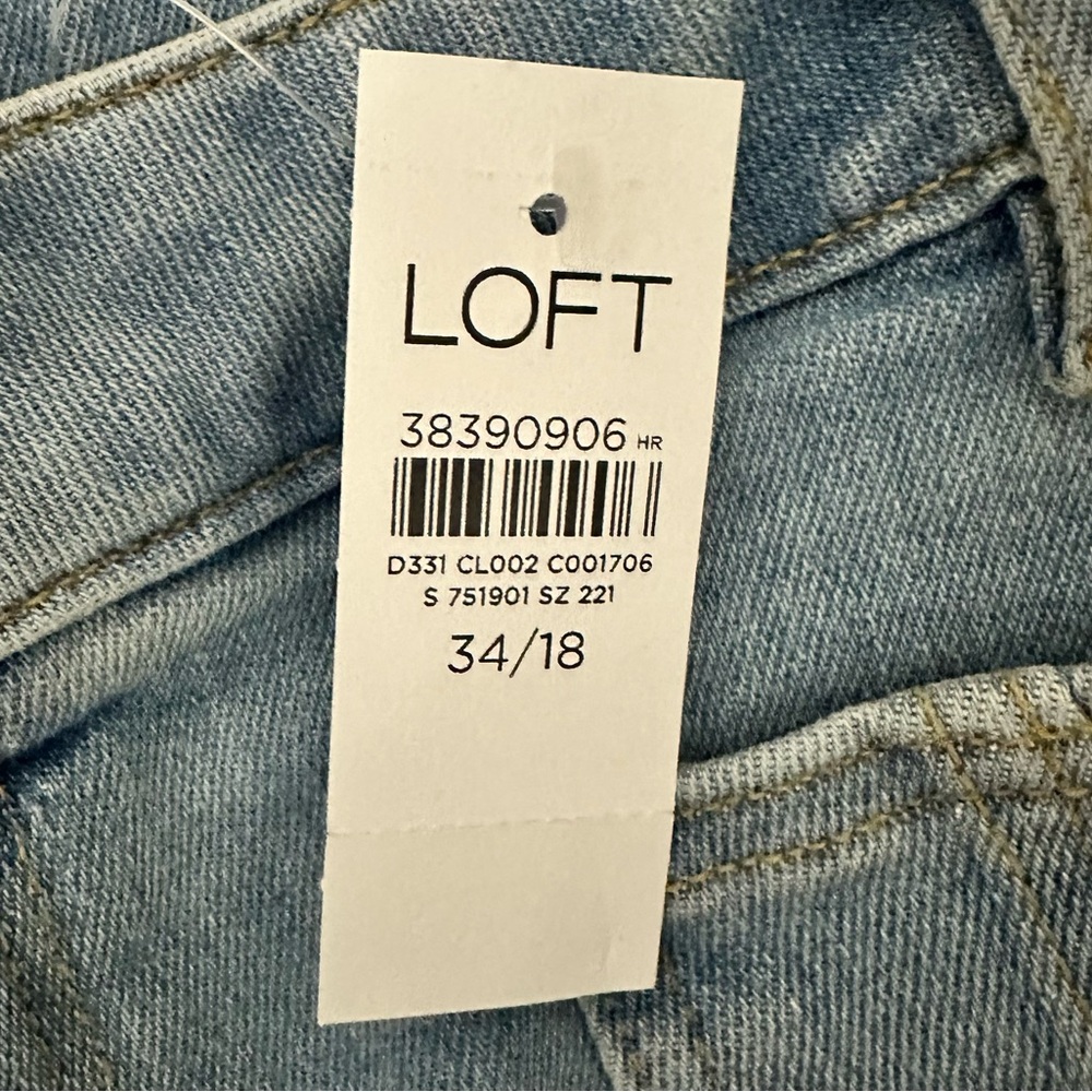LOFT Curvy Patch Pocket Kick Crop Jeans In Bright Vintage Wash Size 18 NWT - Picture 9 of 13
